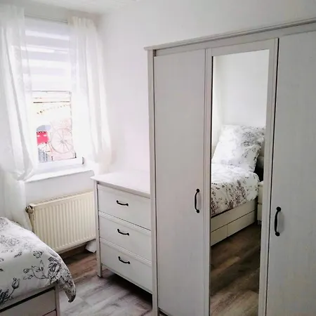 Ferien Und Monteurwohnung *